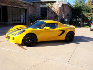 Картинка автомобили выставки уличные фото elise lotus