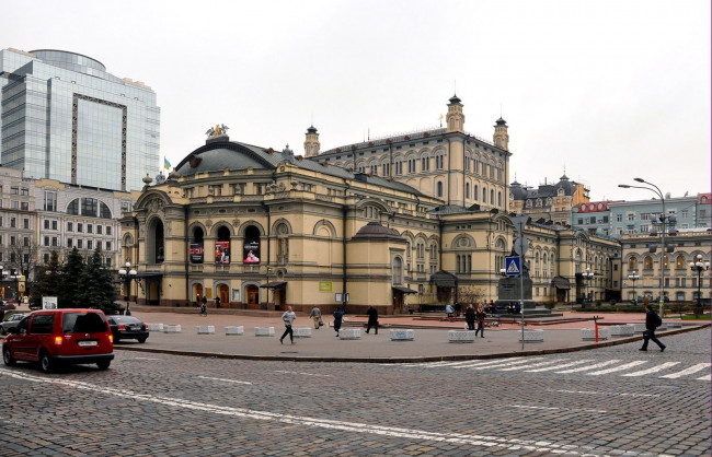 Обои картинки фото города, киев, украина, площадь, брусчатка, здания