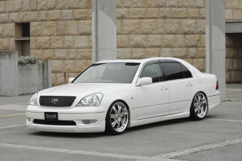 Картинка автомобили toyota celsior