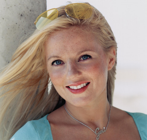 Обои картинки фото geri, halliwell, музыка, великобритания, модель, автор, песен, певица