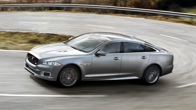 Обои картинки фото jaguar, xj, автомобили, land, rover, ltd, великобритания