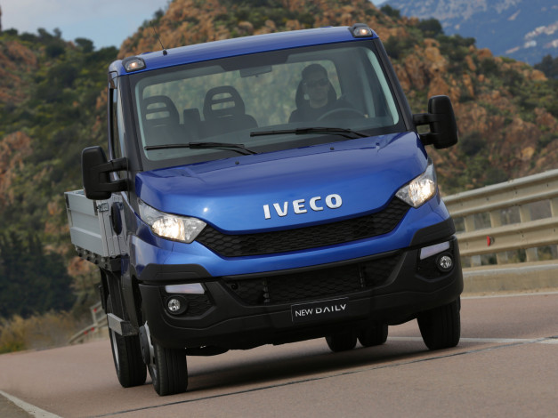 Обои картинки фото автомобили, iveco, синий, 2014г, cab, chassis, daily, 35