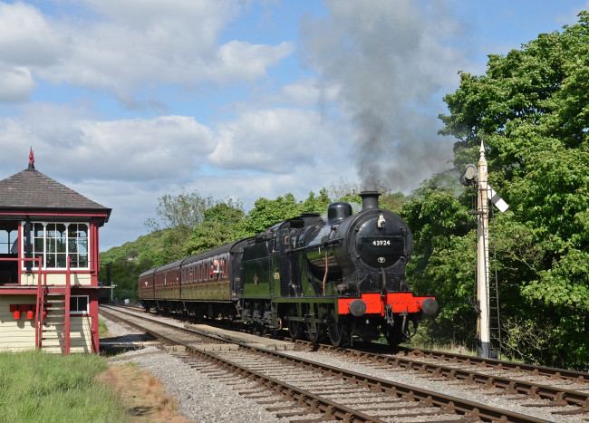 Обои картинки фото техника, паровозы, железная, дорога, рельсы, паровоз, вагоны