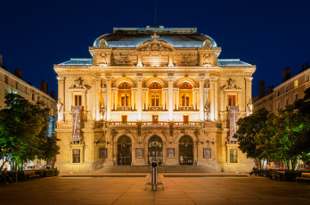 Картинка th& 233 226 tre+des+c& lestins+-+lyon +france города лион+ франция дворец ночь