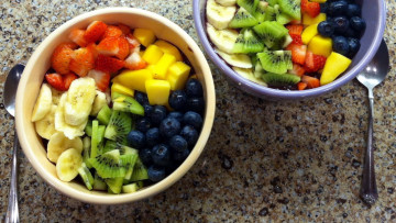 Картинка еда фрукты +ягоды черника клубника банан киви