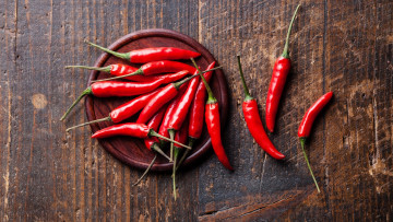 Картинка еда перец красный острый стручки