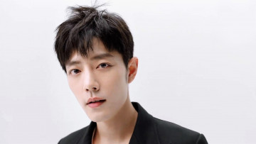 Картинка мужчины xiao+zhan актер лицо пиджак