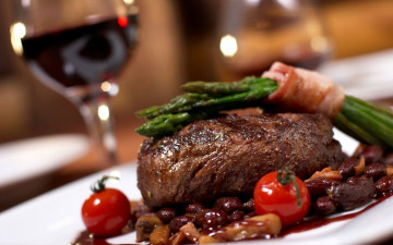 Картинка еда мясные+блюда спаржа мясо помидоры