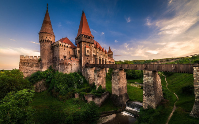 Обои картинки фото corvin castle, romania, города, - дворцы,  замки,  крепости, corvin, castle