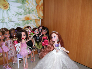 Картинка разное bratz куклы