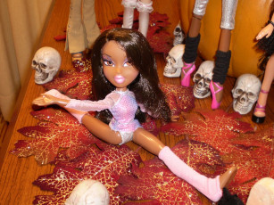 Картинка разное bratz куклы