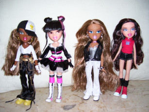 Картинка разное bratz куклы