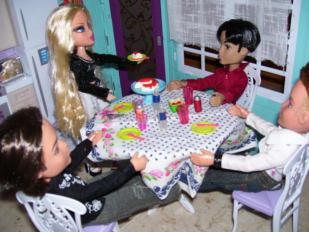Обои картинки фото разное, bratz, куклы