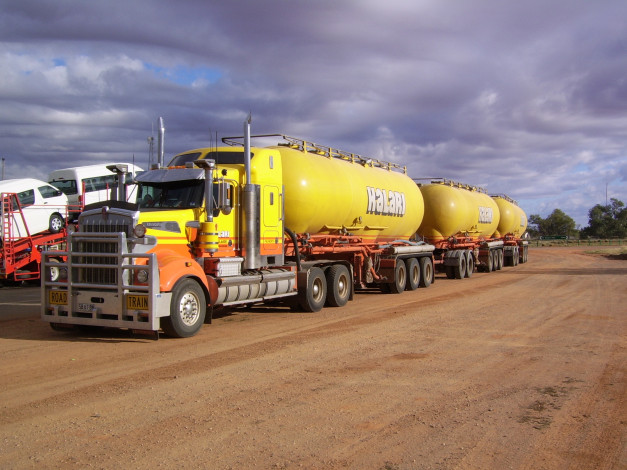 Обои картинки фото kenworth, автомобили, грузовик, тягач, фура, автопоезд