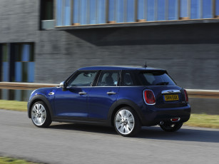 Картинка автомобили mini 5-door cooper d 2014г голубой uk-spec