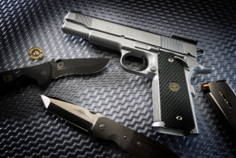 Картинка jardine+custom+valtro+m1998a1+ 45+caliber+street+carry+pistol+-+hard+chrome оружие пулемёты ножи патроны пистолет