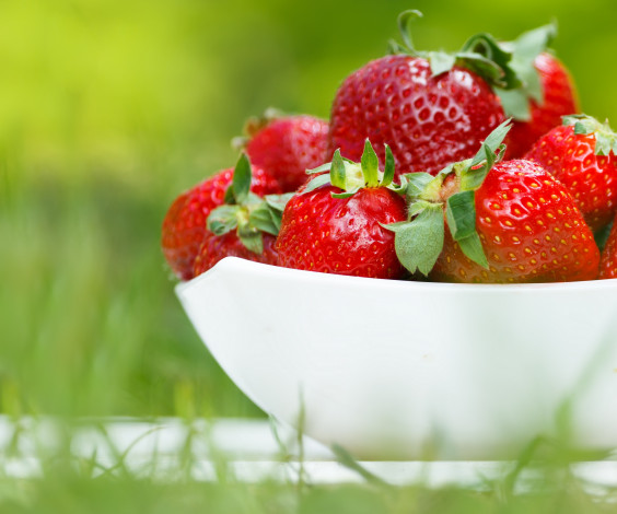 Обои картинки фото еда, клубника,  земляника, ягоды