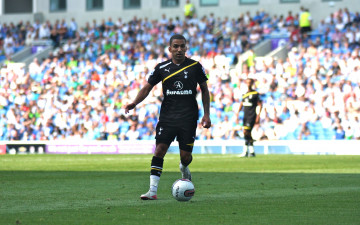 Картинка aaron+lennon спорт футбол спортсмен аарон леннон игрок стадион арена поле мяч футболист