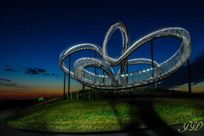 Обои картинки фото разное, карусели,  качели,  аттракционы, горка, аттракцион, карусель