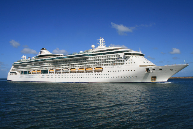 Обои картинки фото radiance of the seas, корабли, лайнеры, лайнер, круиз