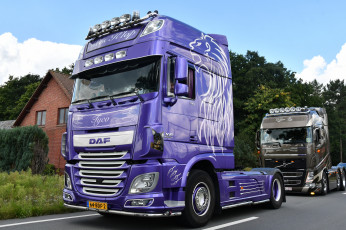 Картинка автомобили daf+ выставка улица тягач седельный грузовик