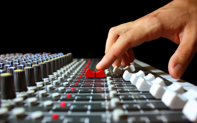 Обои картинки фото музыка, -другое, рука, микшер