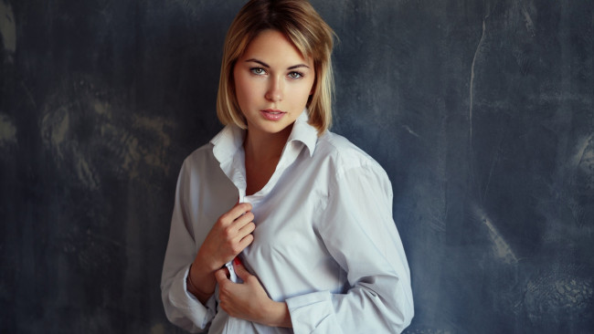 Обои картинки фото девушки, кристина ляпустина, блондинка, рубашка, взгляд