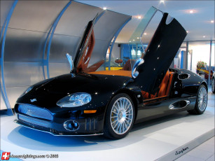 Картинка автомобили выставки уличные фото