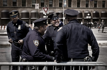 Картинка мужчины unsort полицейские настроение смех копы