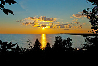 Картинка follow the golden path природа восходы закаты море закат вечер