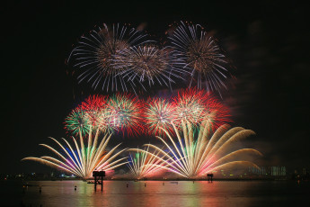 Картинка разное салюты фейерверки салют