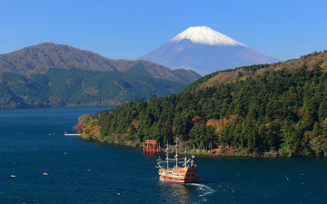 Картинка корабли другое река горы