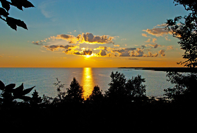 Обои картинки фото follow, the, golden, path, природа, восходы, закаты, море, закат, вечер