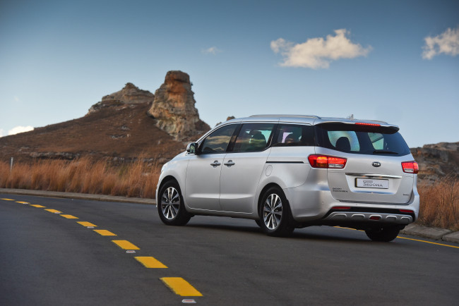 Обои картинки фото автомобили, kia, grand, светлый, 2015г, sedona, za-spec