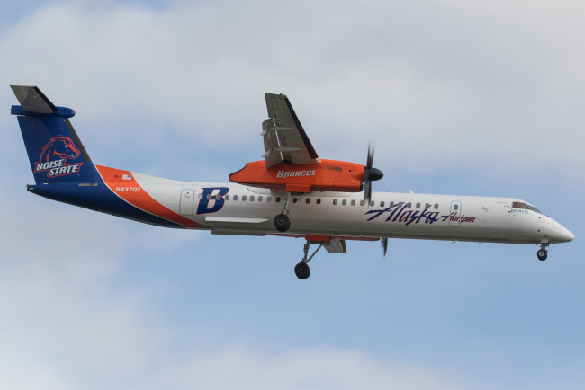 Обои картинки фото dash 8-400, авиация, пассажирские самолёты, авиалайнер