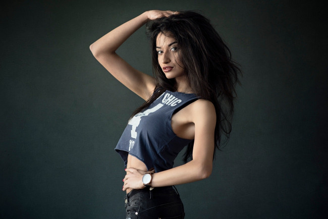 Обои картинки фото девушка, девушки, -unsort , брюнетки, темноволосые, модель