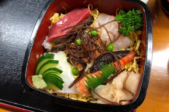 Обои картинки фото еда, рыба,  морепродукты,  суши,  роллы, снедь