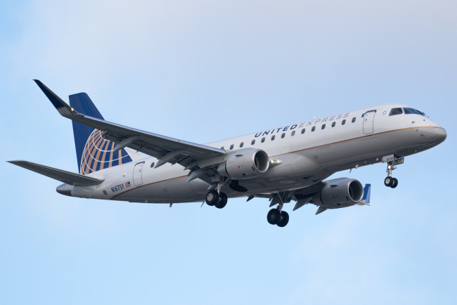 Обои картинки фото embraer erj-175, авиация, пассажирские самолёты, авиалайнер