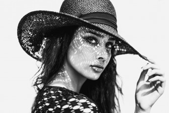 Картинка девушки -+черно-белые монохром