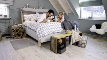 Картинка разное мужчина+женщина кровать влюбленные завтрак