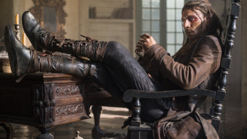 обоя кино фильмы, black sails, кресло, свеча, поза, стол, пират