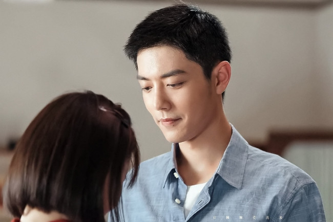 Обои картинки фото кино фильмы, ace troops, гу, ие, рубашка, жена