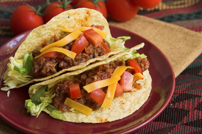 Обои картинки фото еда, салаты, закуски, фарш, паприка