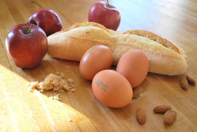 Обои картинки фото еда, разное, яблоки, яйца