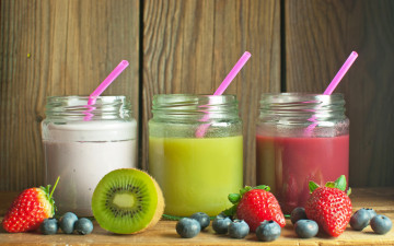 Картинка еда напитки +коктейль ягоды клубника коктейль черника напиток трубочка киви
