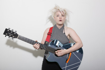 Картинка музыка -+другое гитара женщина