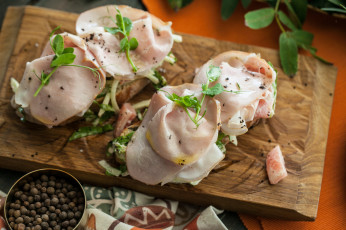 Картинка еда бутерброды +гамбургеры +канапе бутерброд зелень буженина мясо