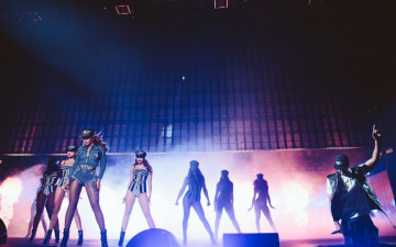 Картинка музыка beyonce+knowles певица девушка фуражка сцена