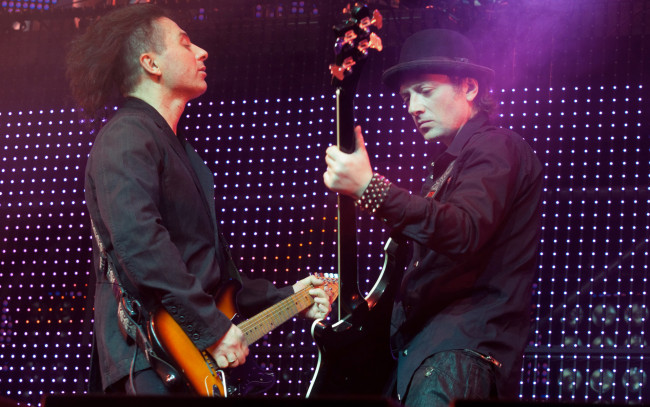 Обои картинки фото агата кристи, музыка, - другое, мужчина, двое, гитара, певец