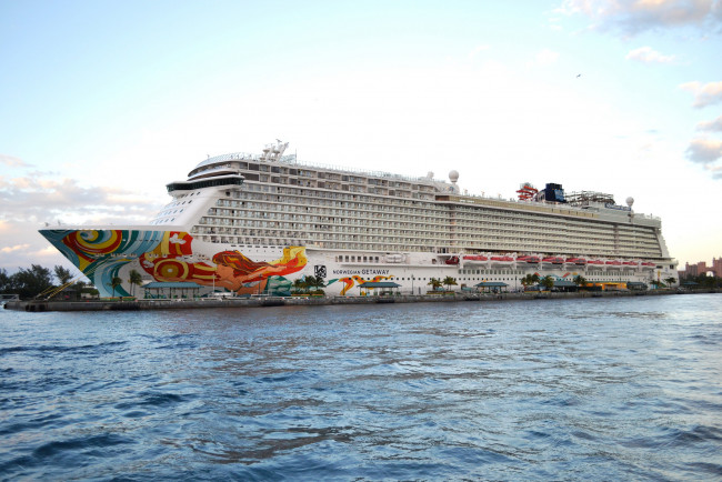 Обои картинки фото корабли, лайнеры, круиз, лайнер